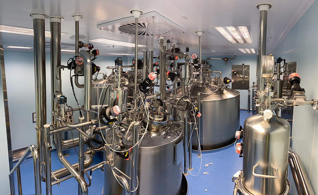 Manufacturing Tank 2 - RKS Fabricators high-quality pharmaceutical equipment